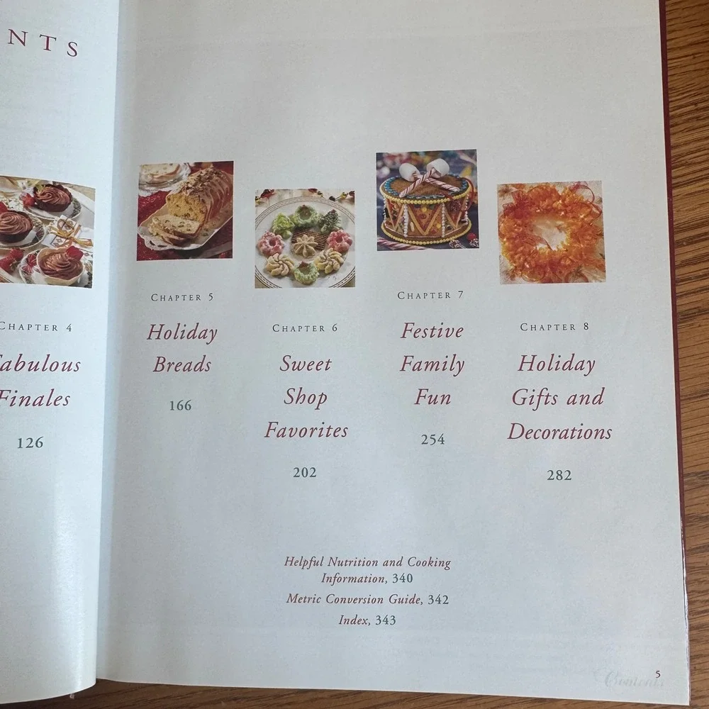 Betty Crocker's‎ Best Christmas Cookbook Hardcover Holiday Recipes 1999 Edition